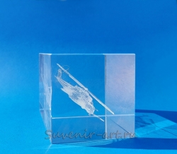 Ми-24. Изображение в кристалле, выполненное лазерной гравировкой.